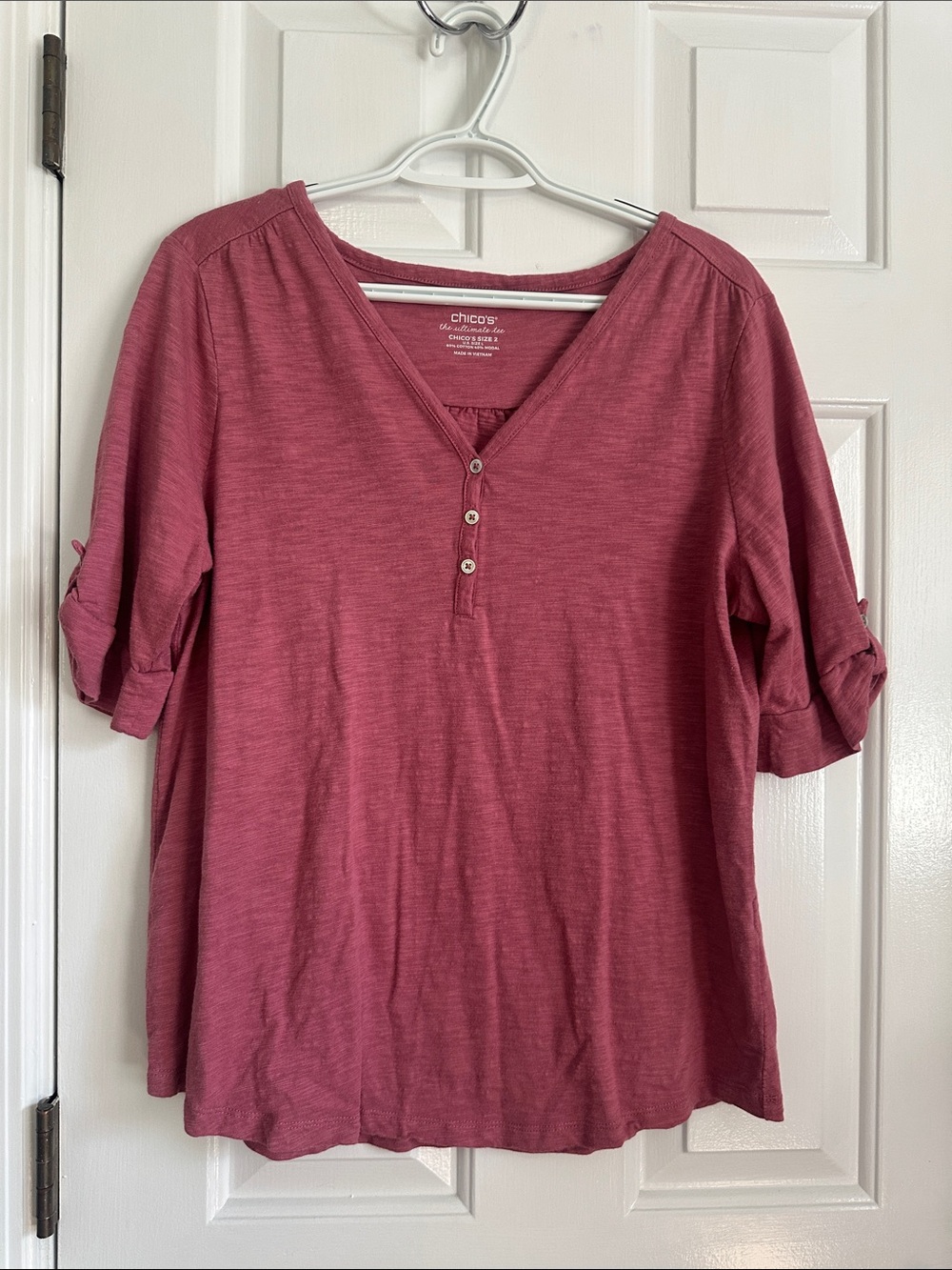 Chico's Rose-Red Henley V-Neck Short Sleeve Top